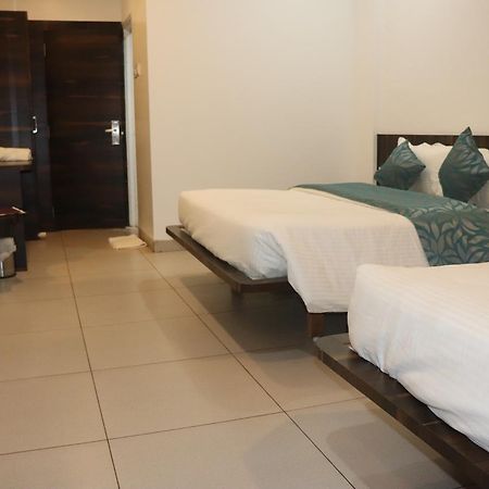 Venkateshwar Hotel Аурангабад Екстериор снимка