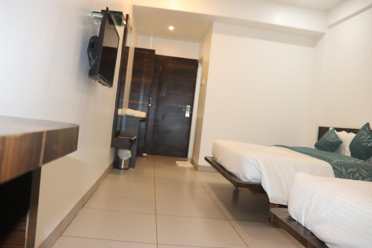 Venkateshwar Hotel Аурангабад Екстериор снимка