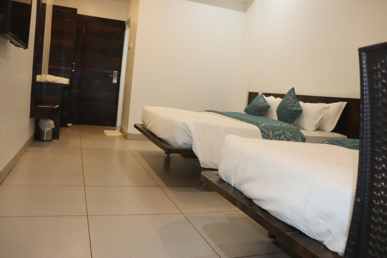 Venkateshwar Hotel Аурангабад Екстериор снимка